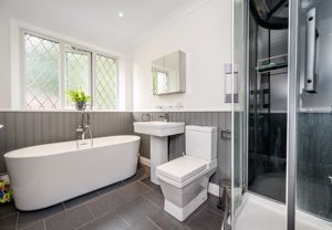 En-suite- click for photo gallery